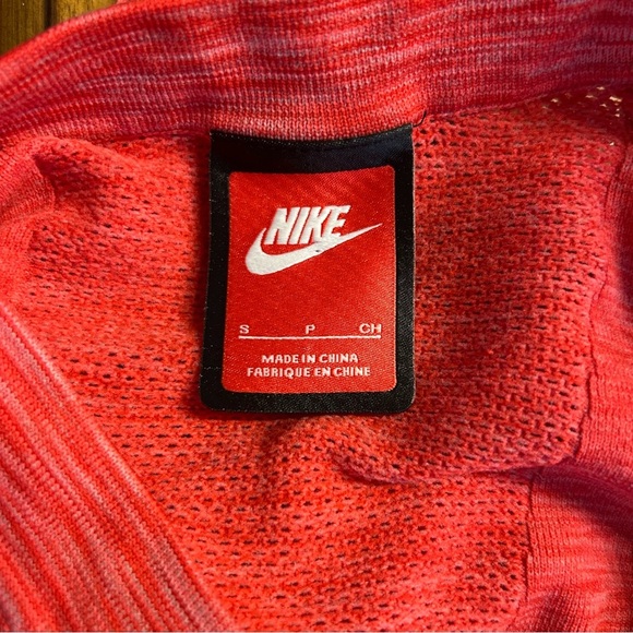 Nike Women’s Tech Knit Sport Casual V-Neck Top in Red and Black, Size Small - Picture 8 of 10